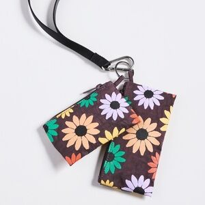 BAGGU NWT Raisin Daisy Lanyard Pouch Set